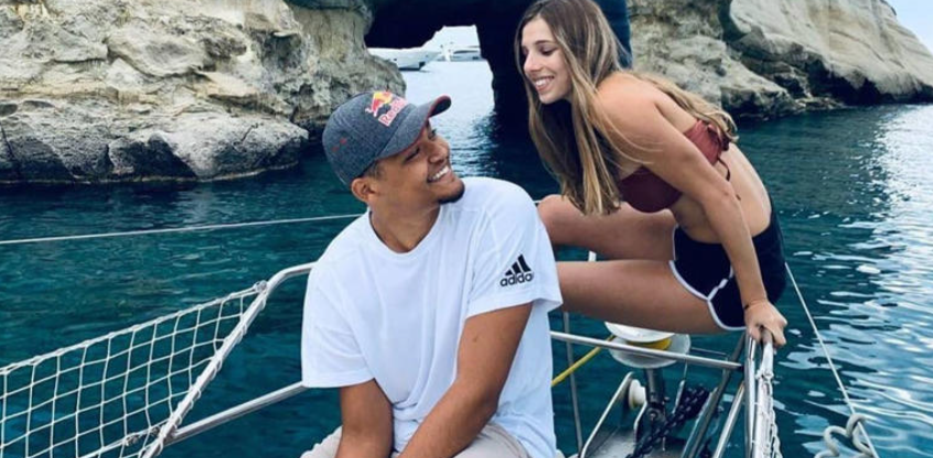 Εμμανουήλ Καραλής: Αυτή είναι η σύντροφός του, είναι μαζί εδώ και 6 χρόνια